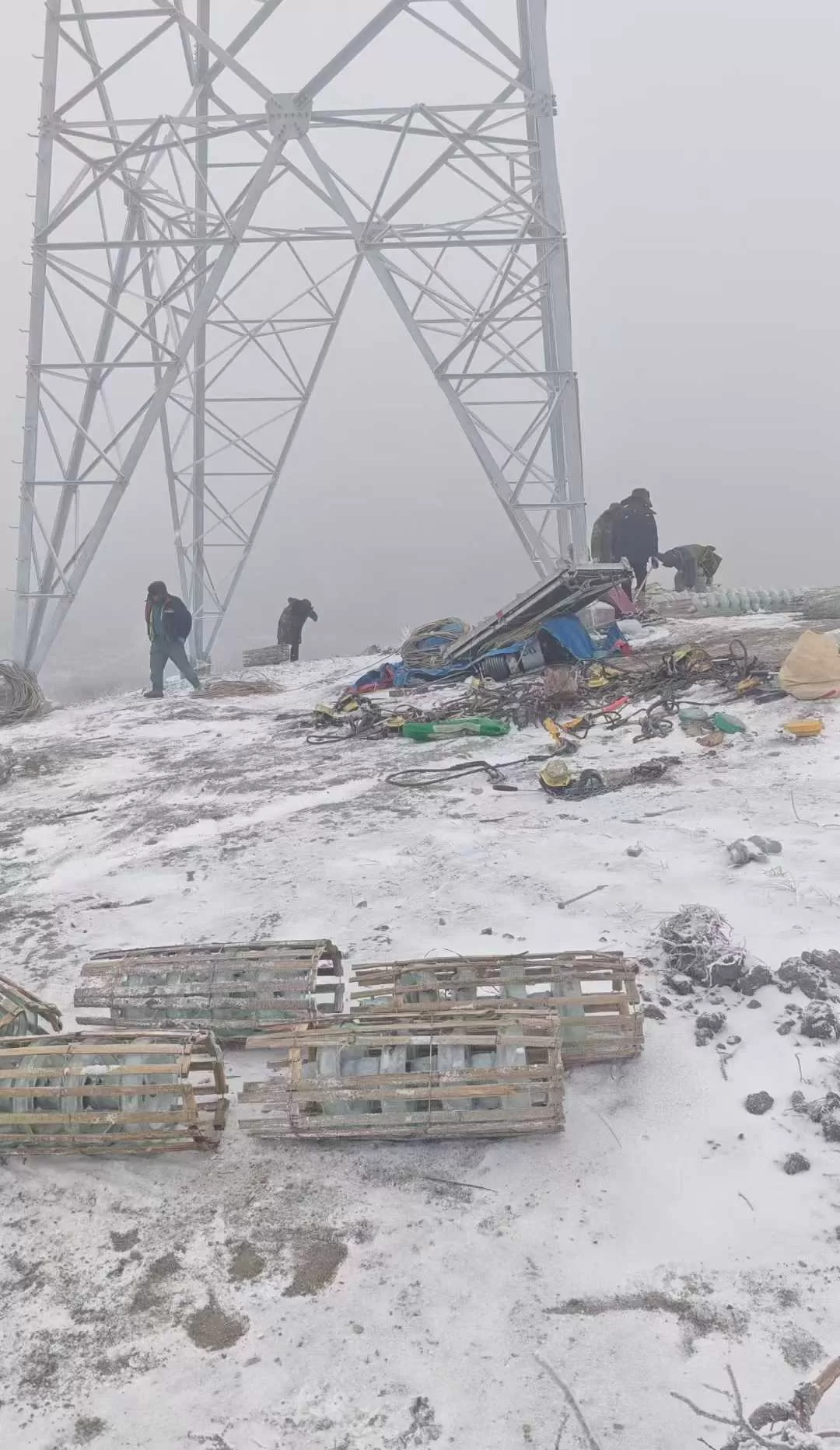 Glass Electrical Insulators: The Unsung Heroes of Modern Power Grids-02