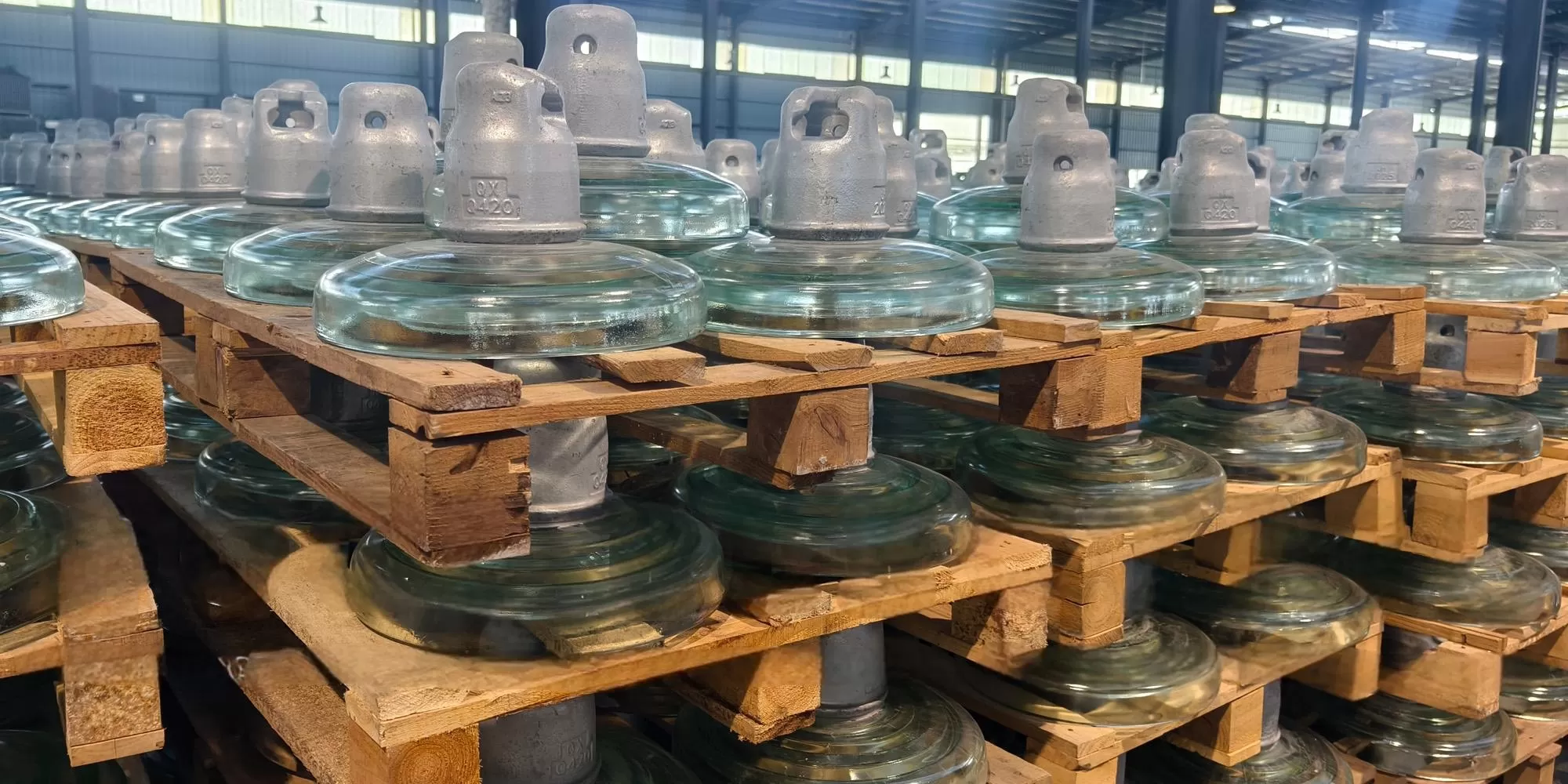 High Voltage Power Transmission Use 160kN U160BL Disc Glass Suspension Insulator(图3) 63bffc1e-2643-4628-92d5-20f34054740f.jpg