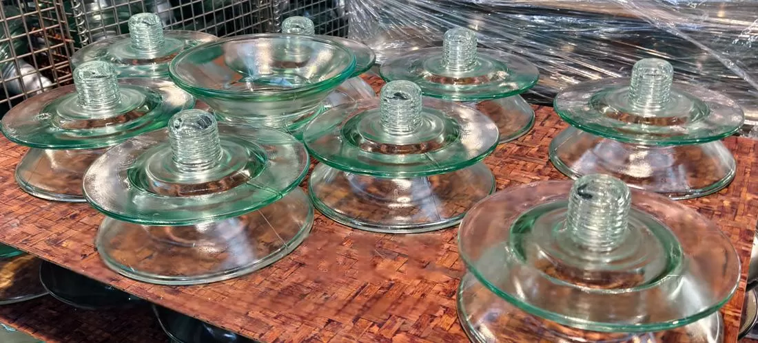 Two-Winged Fog Type Glass Suspension Insulators Psd 70 E TypeFigure 4 Two-Winged Fog Type Glass Suspension Insulators Psd 70 E TypeFigure 4