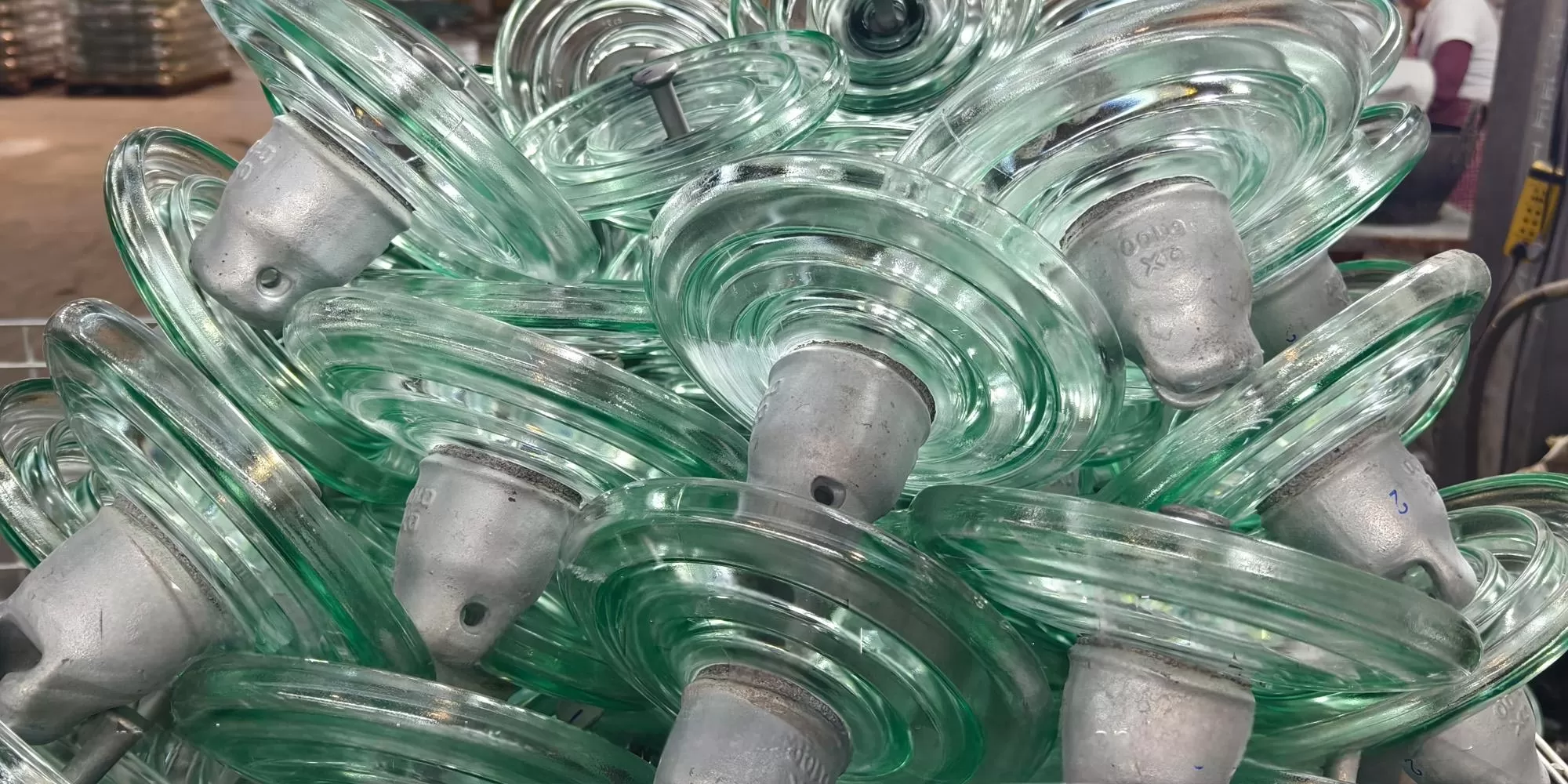 HV glass suspension insulator U160BLPFigure 3 HV glass suspension insulator U160BLPFigure 3
