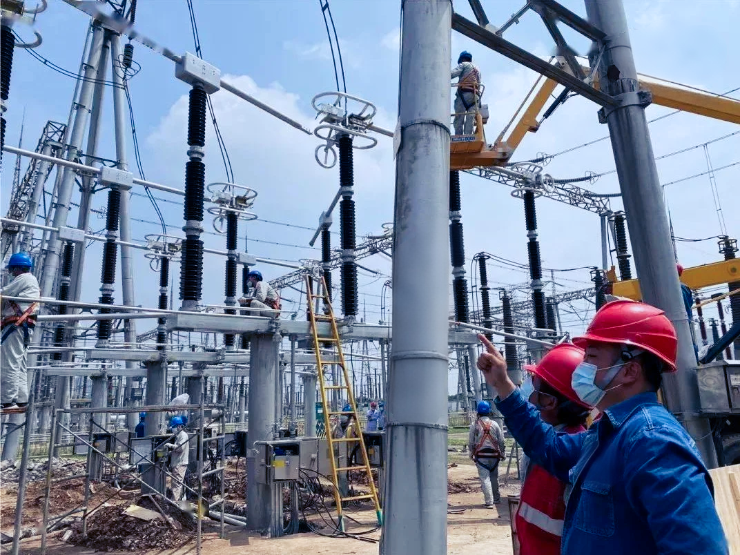 330kV & 110kV Toughened Glass Suspension Insulators | UHV Power Grid ConstructionFigure 2 330kV & 110kV Toughened Glass Suspension Insulators | UHV Power Grid ConstructionFigure 2